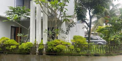 Rumah 2 Lantai (Hook) Furnish-Siap Huni- Graha Bunga Bintaro
