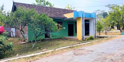 Rumah Siap Huni Bonus Kebun Buah Karanganyar