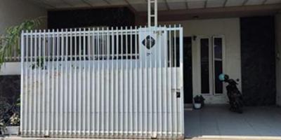 Dijual Rumah 1,5 Lantai di Griya Kebraon Utama, Surabaya