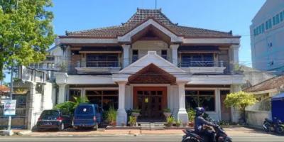 Dijual Hotel 2 Lantai di Jalan Dr. Wahidin, Kabupaten Cilacap