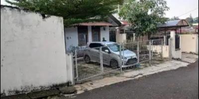 Dijual Rumah Hitung Tanah di Jalan Margasatwa, Jakarta Selatan