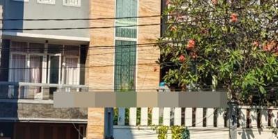 Dijual Rumah Mewah 3 Lantai di Kartini Raya, Jakarta Pusat