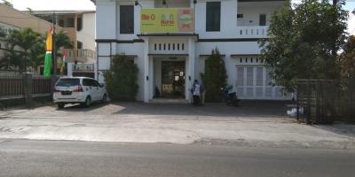 STRATEGIS DI TENGAH KOTA! GEDUNG 2 LANTAI COCOK UNTUK APA AJA Lokasi di ekat Mandala Krida STRATEGIS DI TENGAH KOTA! GEDUNG 2 LANTAI COCOK UNTUK APA AJA Lokasi di ekat Mandala Krida
