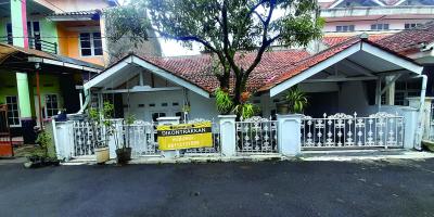 RUMAH 2 KAMAR TIDUR 2 KAMAR MANDI DENGAN CARPORT DI SIMPAY ASIH CIJAMBE BANDUNG RUMAH 2 KAMAR TIDUR 2 KAMAR MANDI DENGAN CARPORT DI SIMPAY ASIH CIJAMBE BANDUNG