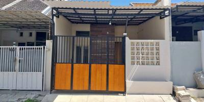 Rumah Baru Renovasi Siap Huni Lokasi Wonorejo Selatan Rungkut Surabaya 