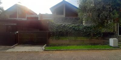 RUMAH DUA LANTAI SEMI FURNISH DI KAMPUNG PADI DAGO BANDUNG RUMAH DUA LANTAI SEMI FURNISH DI KAMPUNG PADI DAGO BANDUNG