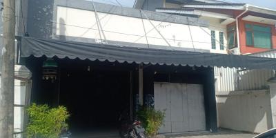 Jual Rumah Kost dan Tempat Usaha Cafe di Manukan Tama Jual Rumah Kost dan Tempat Usaha Cafe di Manukan Tama