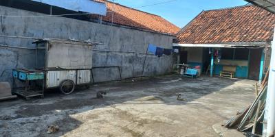 Dijual tanah dan bangunan pinggir jalan raya bogor