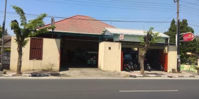 Jalan Raya Strategis Rumah dan Tempat Usaha (Toko/Kantor) Jalan Raya Strategis Rumah dan Tempat Usaha (Toko/Kantor)