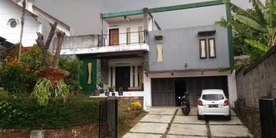 DIJUAL RUMAH DUA LANTAI DENGAN PAVILIUN SAYAP CIGADUNG-DAGO BANDUNG DIJUAL RUMAH DUA LANTAI DENGAN PAVILIUN SAYAP CIGADUNG-DAGO BANDUNG
