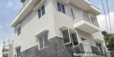 Dijual Rumah Kost an 4 lantai sangat cocok untuk Investasi.