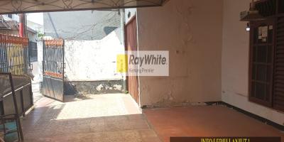 Rumah di Kawasan Pasar Pedok Dijual