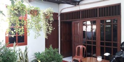 Dijual Rumah Jatinegara Cocok untuk usaha kos2an Dijual Rumah Jatinegara Cocok untuk usaha kos2an