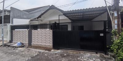 Rumah Murah Baru Renovasi Di Perumahan Griya Kebraon Karangpilang Surabaya Rumah Murah Baru Renovasi Di Perumahan Griya Kebraon Karangpilang Surabaya