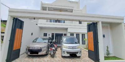 Rumah baru 2lantai Rawamangun Jakarta Timur ada rooftop Rumah baru 2lantai Rawamangun Jakarta Timur ada rooftop