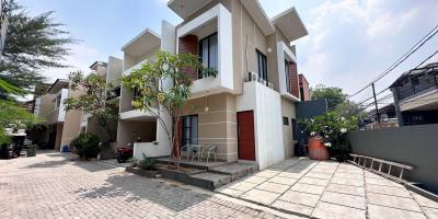 Rumah mewah hook Condet Kramatjati Jakarta Timur bonus furnished