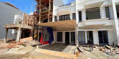 Rumah 2lantai plus rooftop di Lenteng Agung Jakarta Selatan 