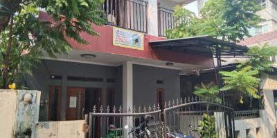 Rumah dengan 9 kamar kos strategis di Makasar Jakarta Timur 