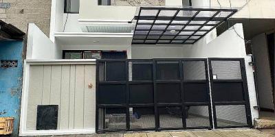 Rumah baru bonus kolam renang di Mampang Jakarta Selatan
