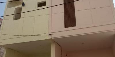 Rumah inden 2 lantai di Ciracas Jakarta Timur