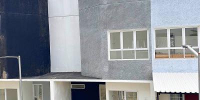 Rumah strategis 2,5lt rooftop di Pondok Melati Bekasi