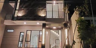 Rumah Modern Baru Gress Lokasi Strategis di Gayungsari Barat Surabaya Rumah Modern Baru Gress Lokasi Strategis di Gayungsari Barat Surabaya