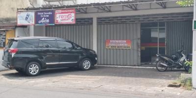 Sewa Ruko Ex Alfamart 2 Lantai Murah Lokasi Strategis Dekat Alun-alun Kota Malang Sewa Ruko Ex Alfamart 2 Lantai Murah Lokasi Strategis Dekat Alun-alun Kota Malang