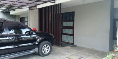 Jarang Ada! Jual Rumah Tengah Kota Gresik di Perumahan Sarmada Regency - Foto 001 Jarang Ada! Jual Rumah Tengah Kota Gresik di Perumahan Sarmada Regency - Foto 001