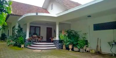 rumah di tengah kota bandung strategis dekat pvj mall dan tol pasteur