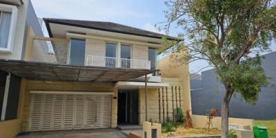 Dijual Rumah 2 Lantai di Komplek Royal Residence, Surabaya