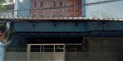 Dijual Rumah 3 Lantai di Jalan Gubeng Kertajaya, Surabaya