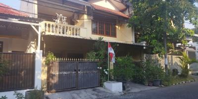 Dijual Rumah 2,5 Lantai di Jalan Barata Jaya, Surabaya