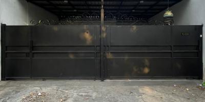 Dijual Rumah SHM di Jalan Raya Manyar, Surabaya