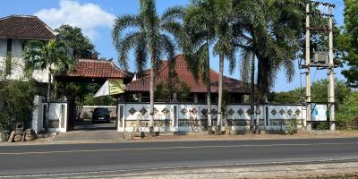 Dijual Villa SHM di Raya Senggigi, Lombok Barat
